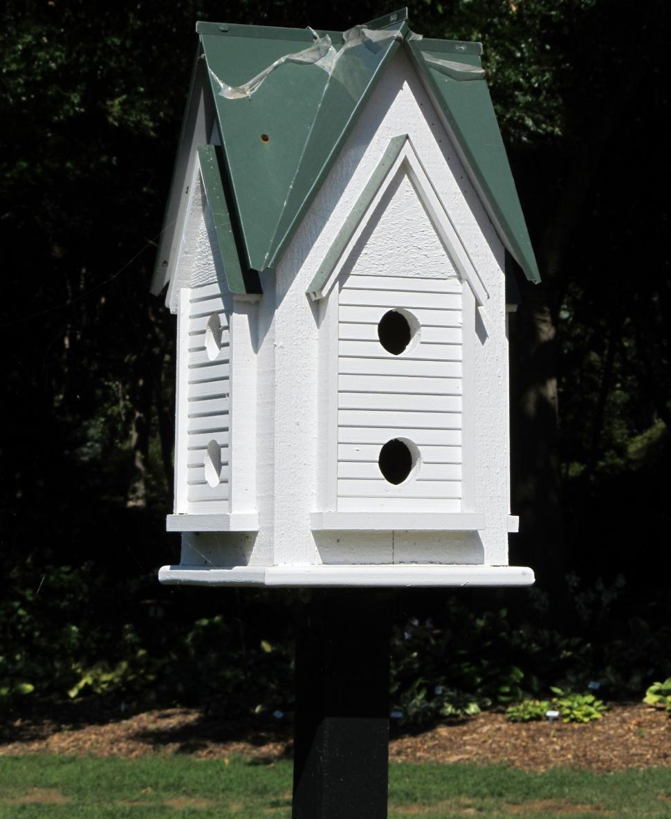Free Image of White Bird House With Green Roof 