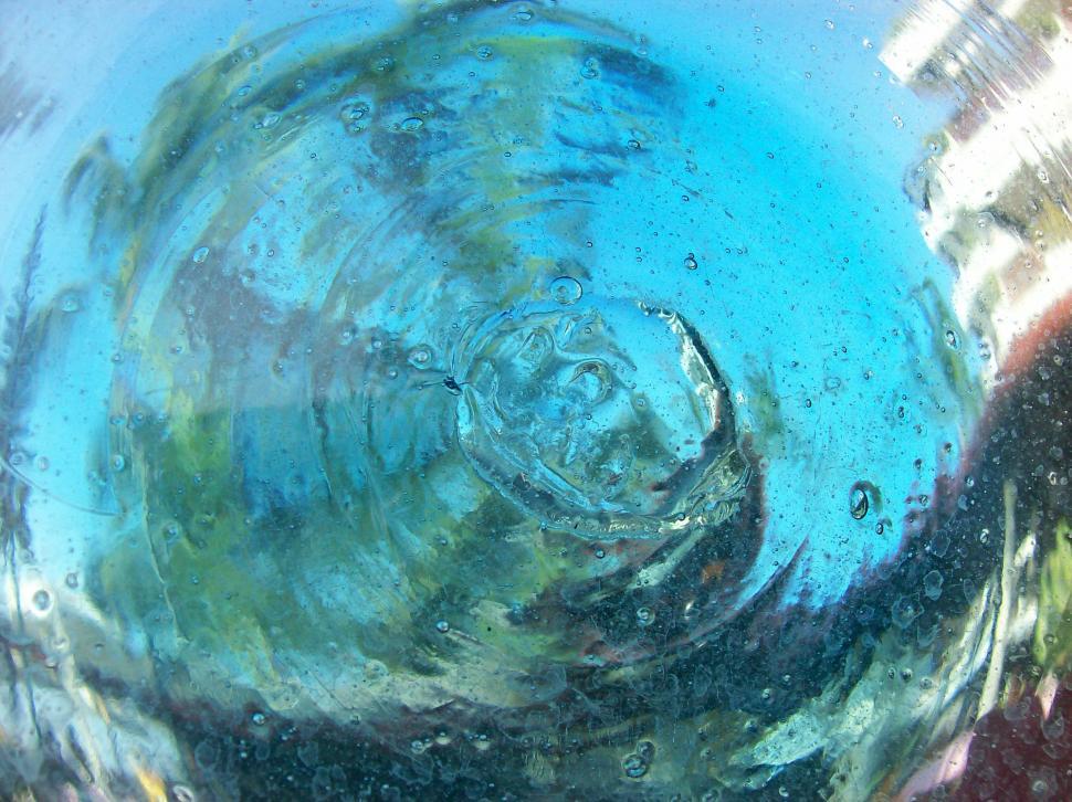 Free Image of Swirled Blue Glass 