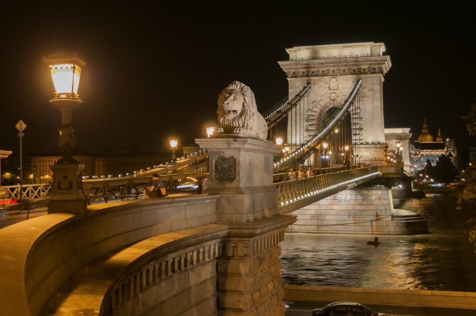 Free Image of Lion Statue Bridge 