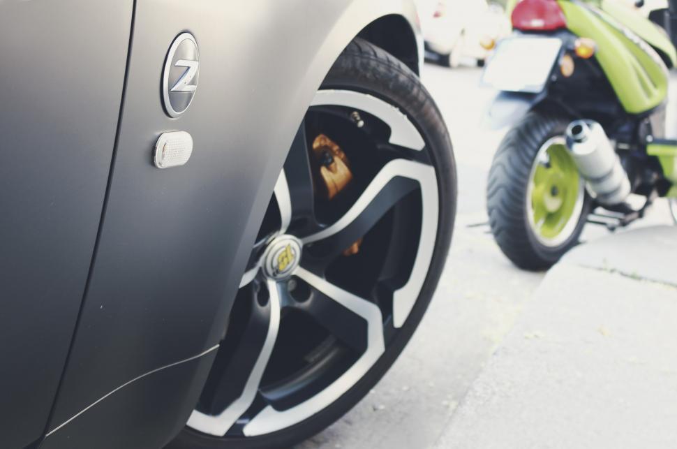 Free Image of Car Tire 