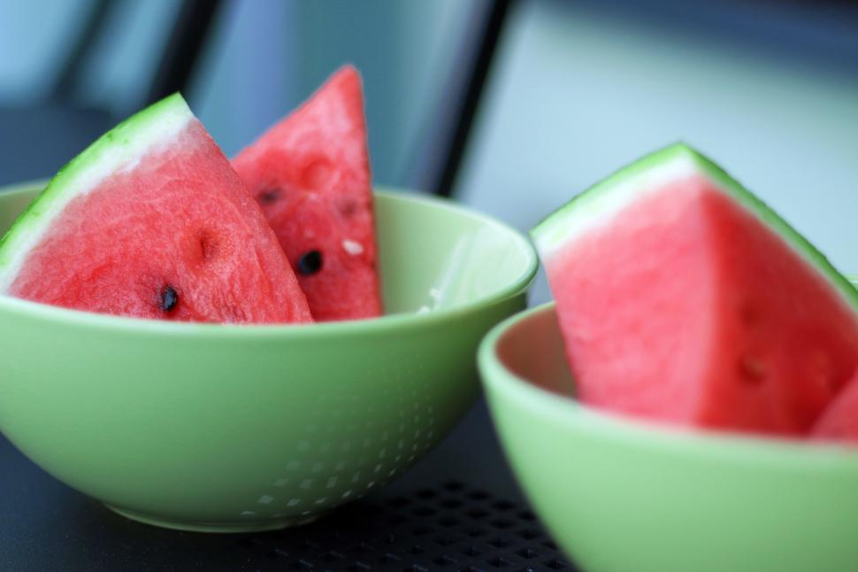 Free Image of Bowl of Watermelon Slices on a Table 
