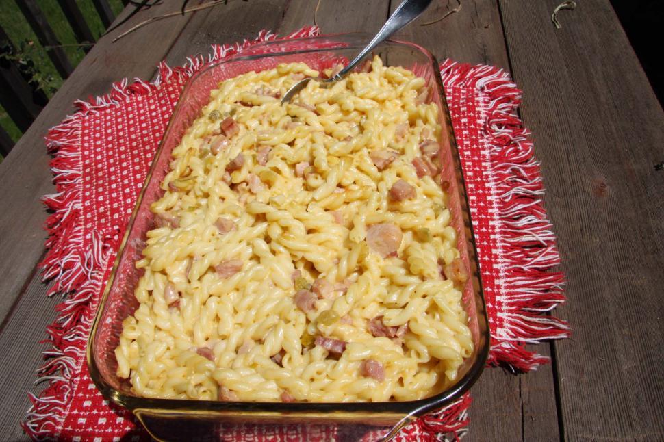 Free Image of Ham, cheese, green chile pasta 