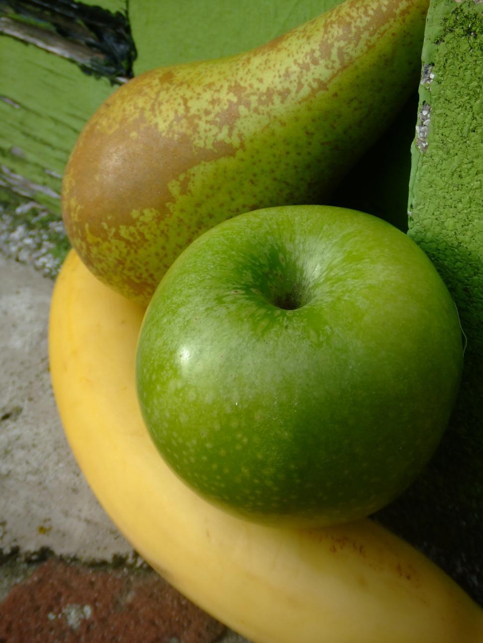 Free Image of meet my friends: apple,banana and pear 