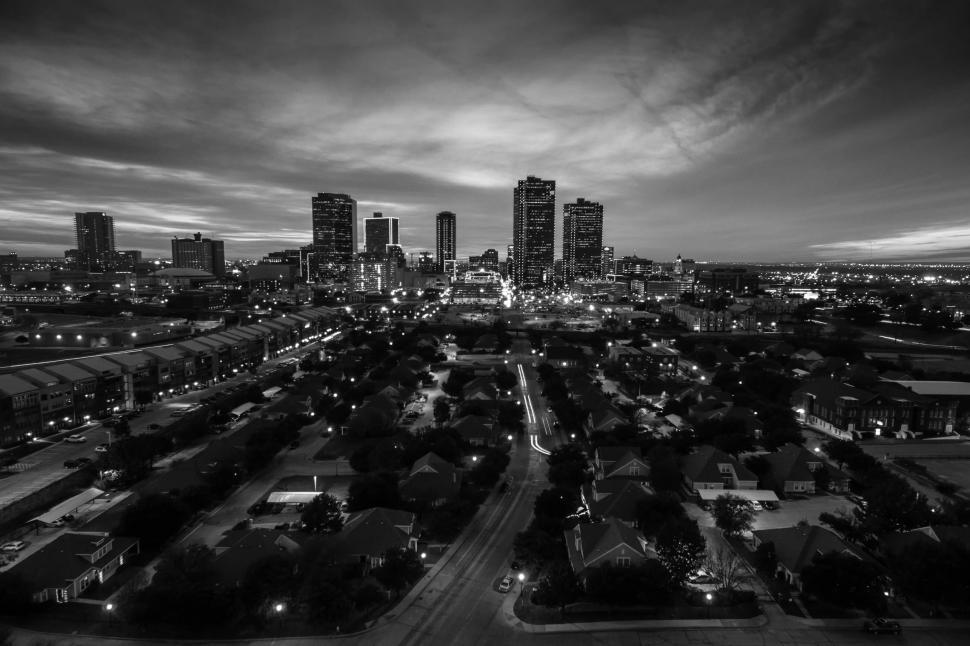 Free Image of Nighttime Cityscape in Black and White 