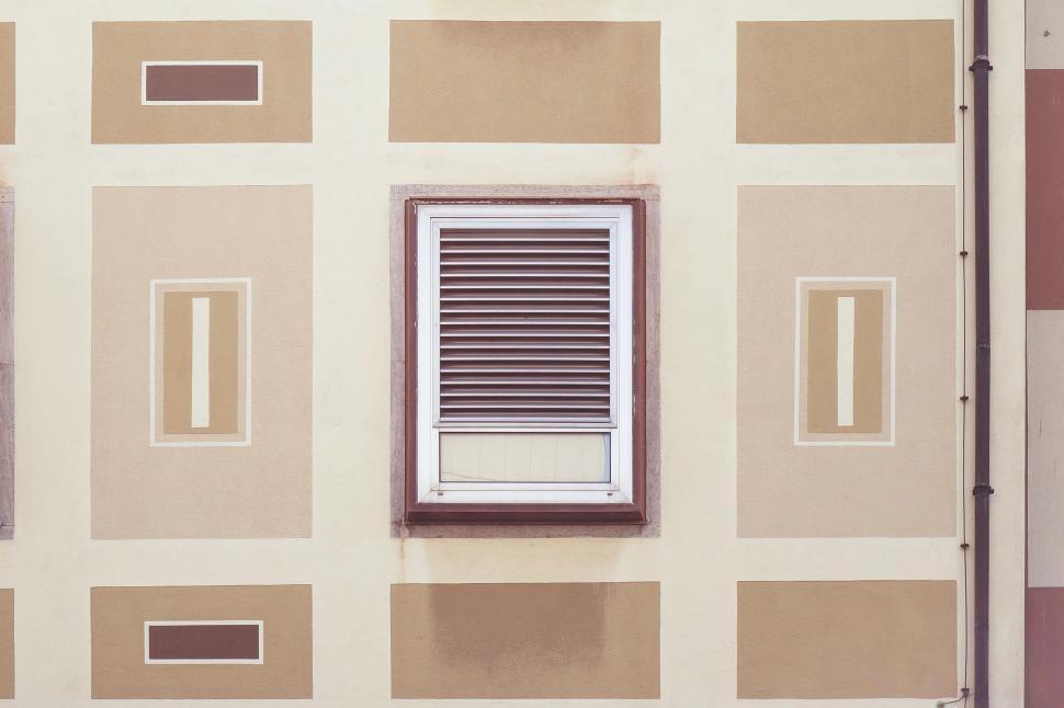 Free Image of Window With a Blind 