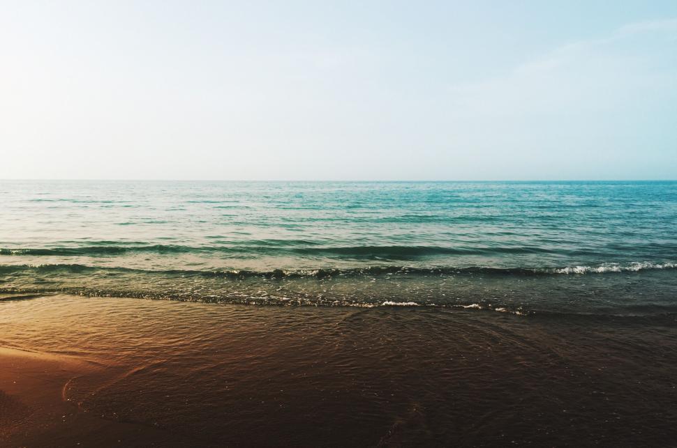 Free Image of A Scenic View of the Ocean From a Beach 