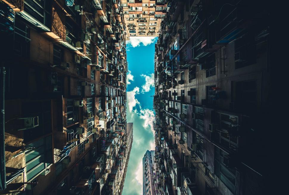 Free Image of Urban Street With Sky Reflection 