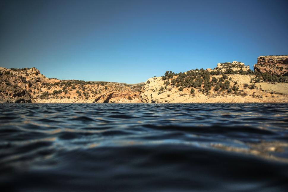 Free Image of Cliff Overlooking Body of Water 