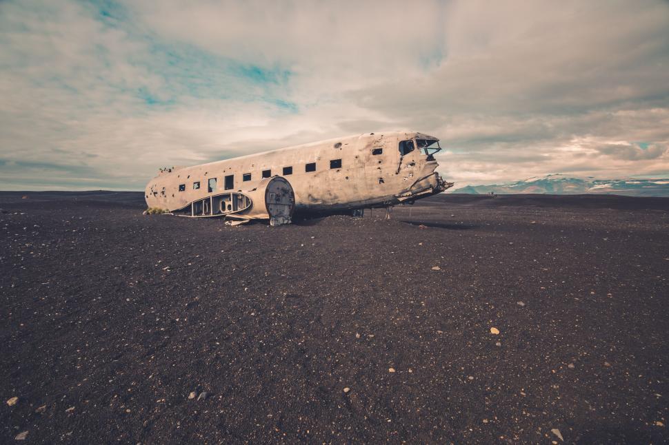Free Image of Bus Abandoned in Desert 