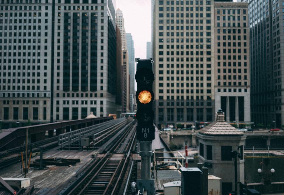 Free Image of Traffic Light in the Middle of a City 