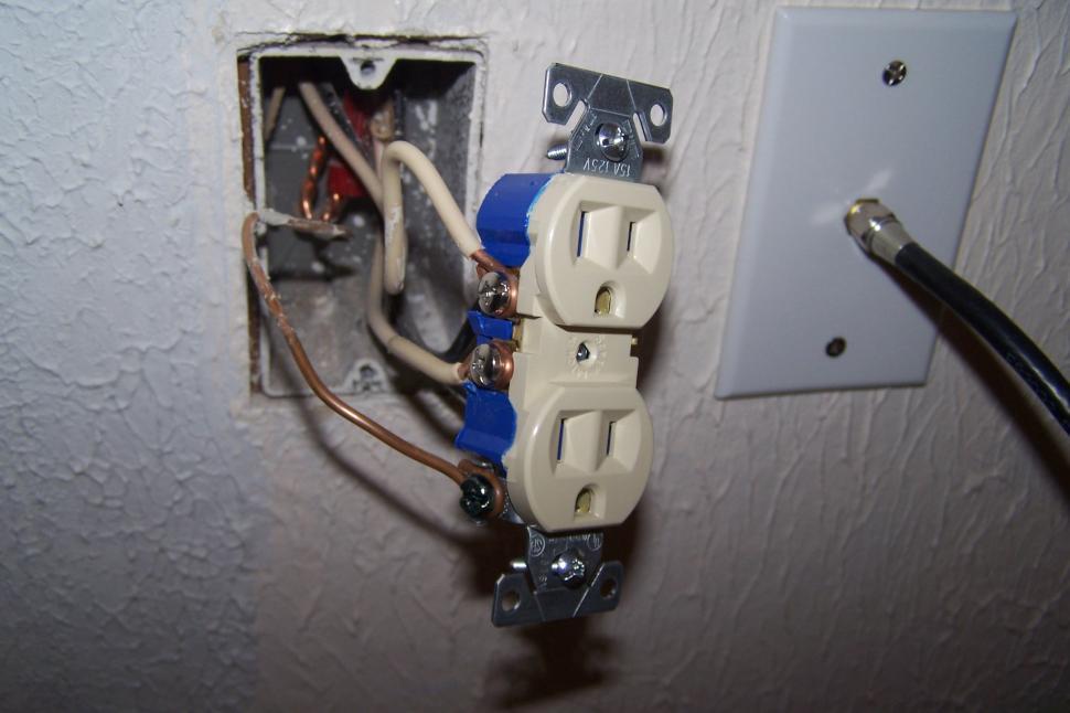 Free Image of Electric outlet exposed 