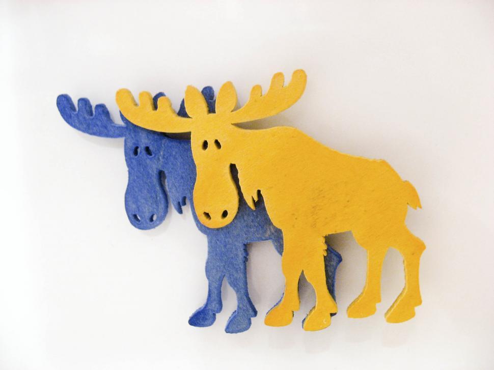 Free Image of wooden moose 