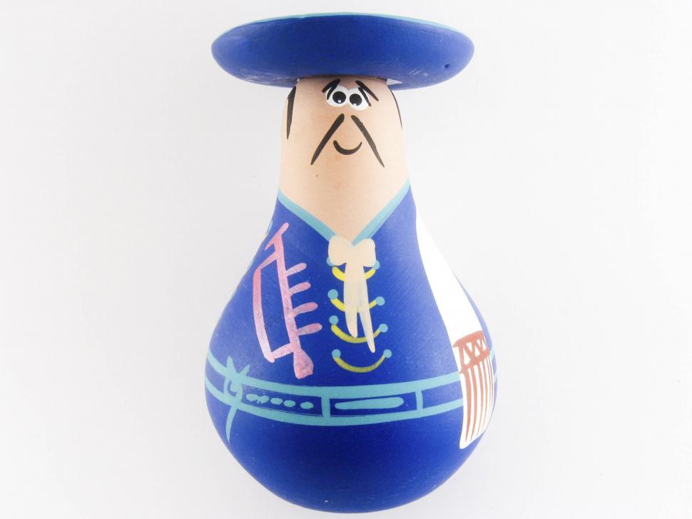 Free Image of mexican souvenir in blue and white 