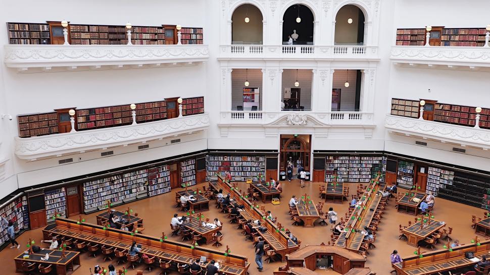 Free Image of Bustling Library Filled With Books 