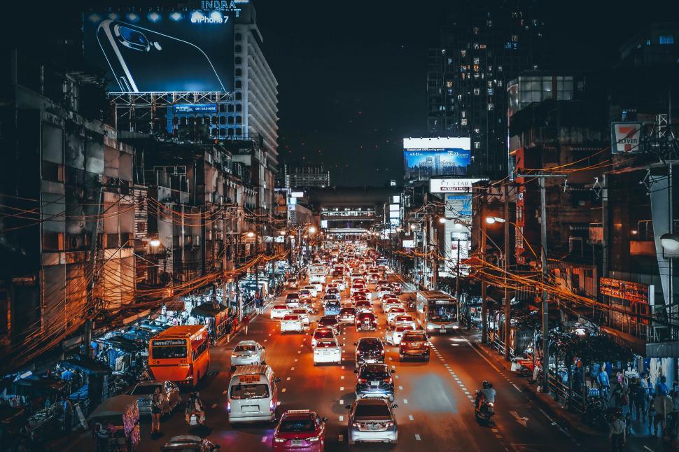 Free Image of Busy City Street With Heavy Nighttime Traffic 