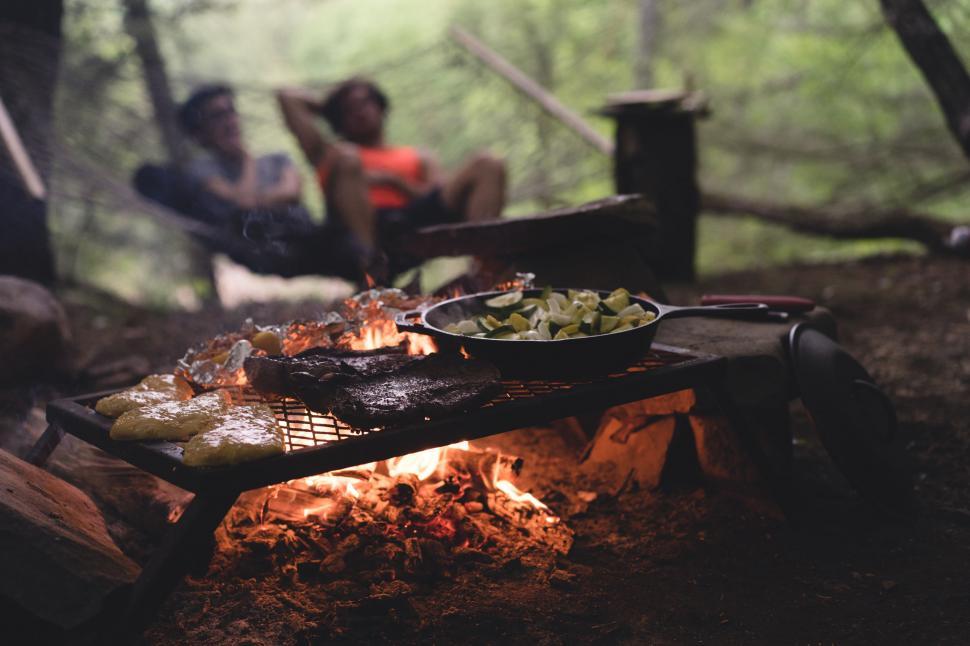 Free Image of Campfire Cooking With Food Over Flames 