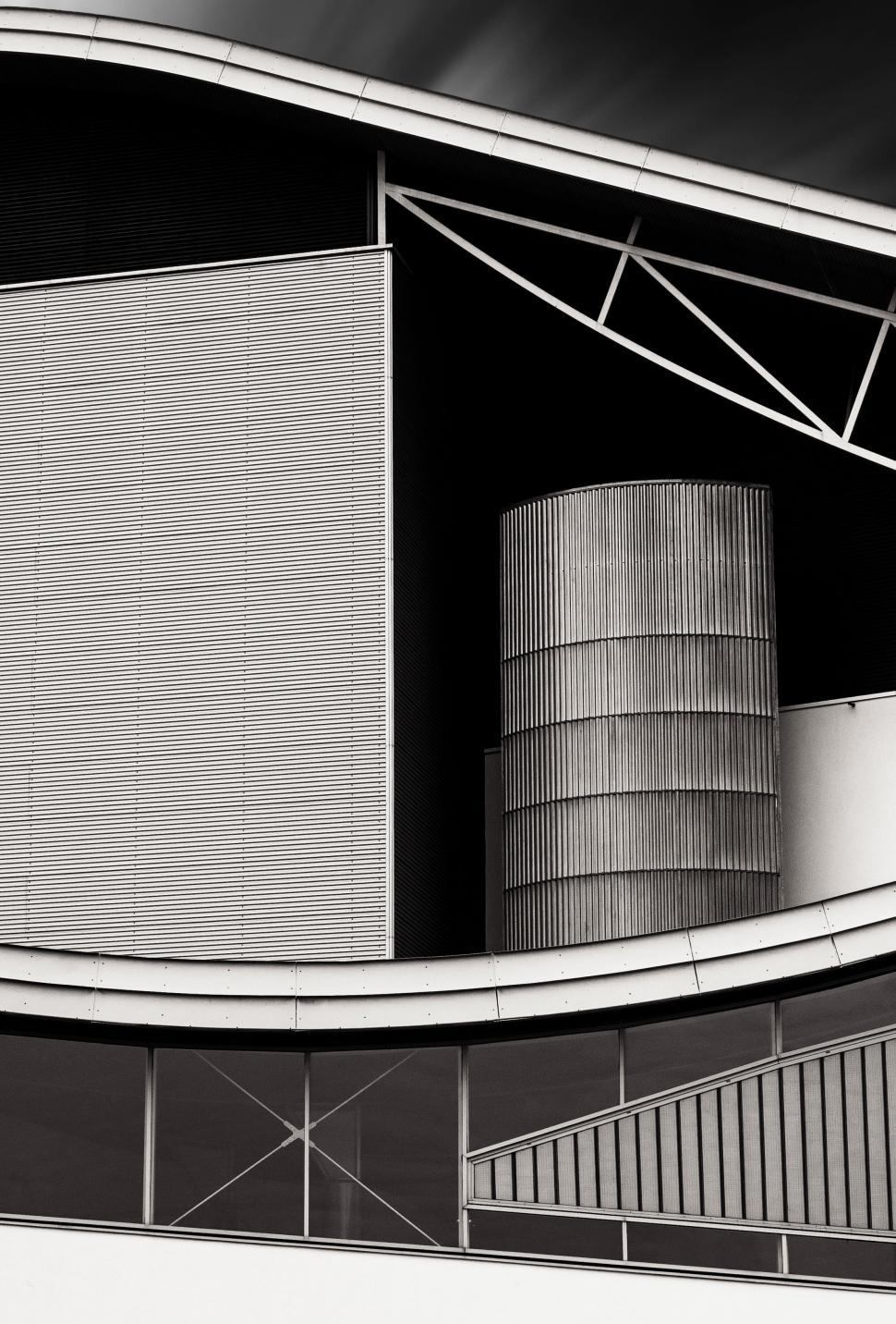 Free Image of Black and White Image of a Building 