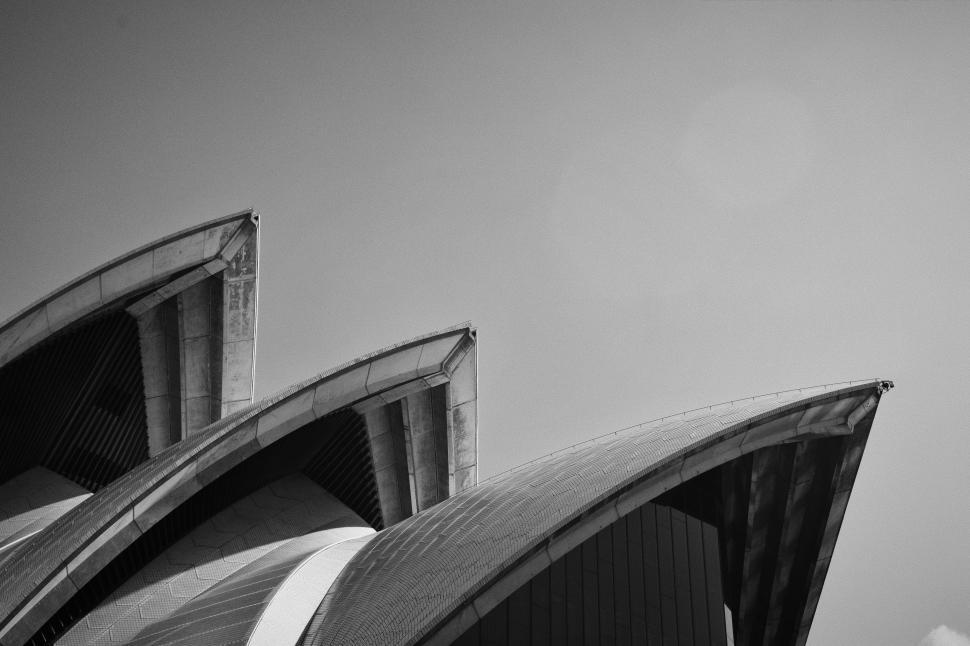 Free Image of Iconic Sydney Opera House in Black and White 