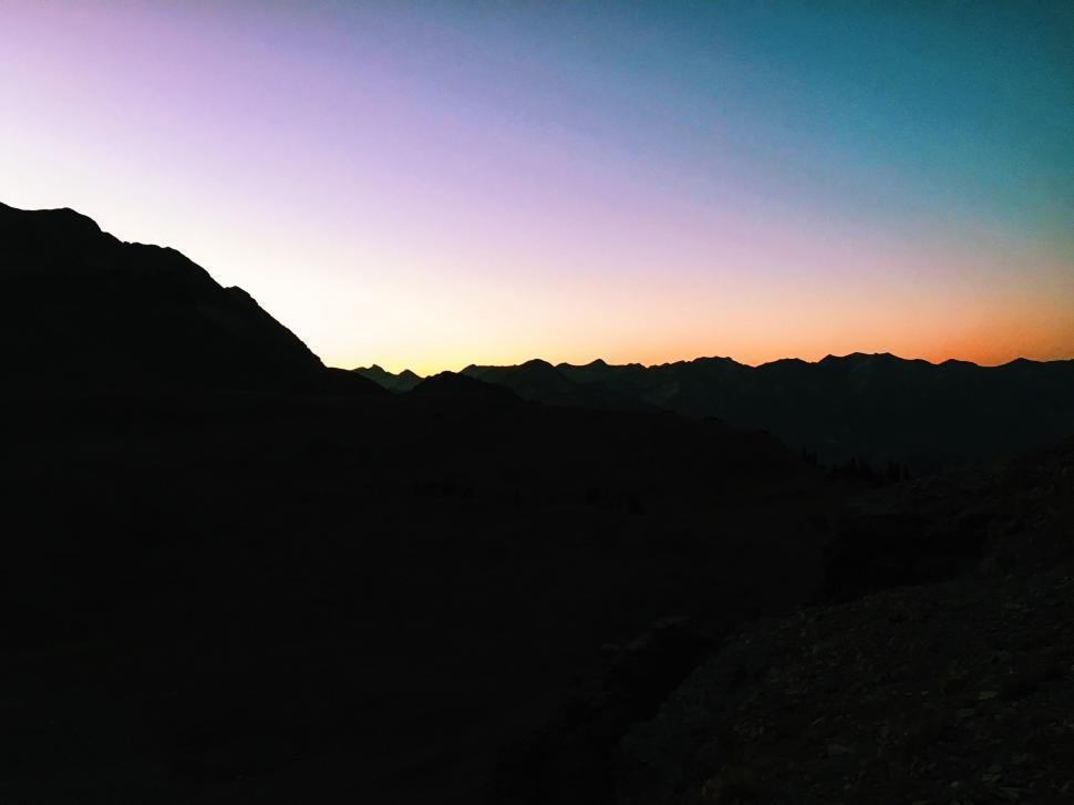 Free Image of Mountain Silhouette at Sunset 