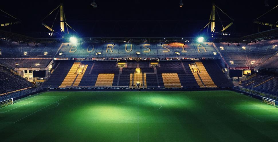 Free Image of Stadium With Green Field at Night 
